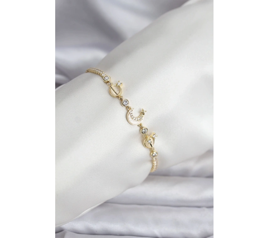 Charmlı Model Zirkon Taşlı Gold Renk Su Yolu Kadın Bileklik