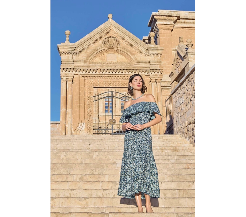 Çiçek Desenli Elbise