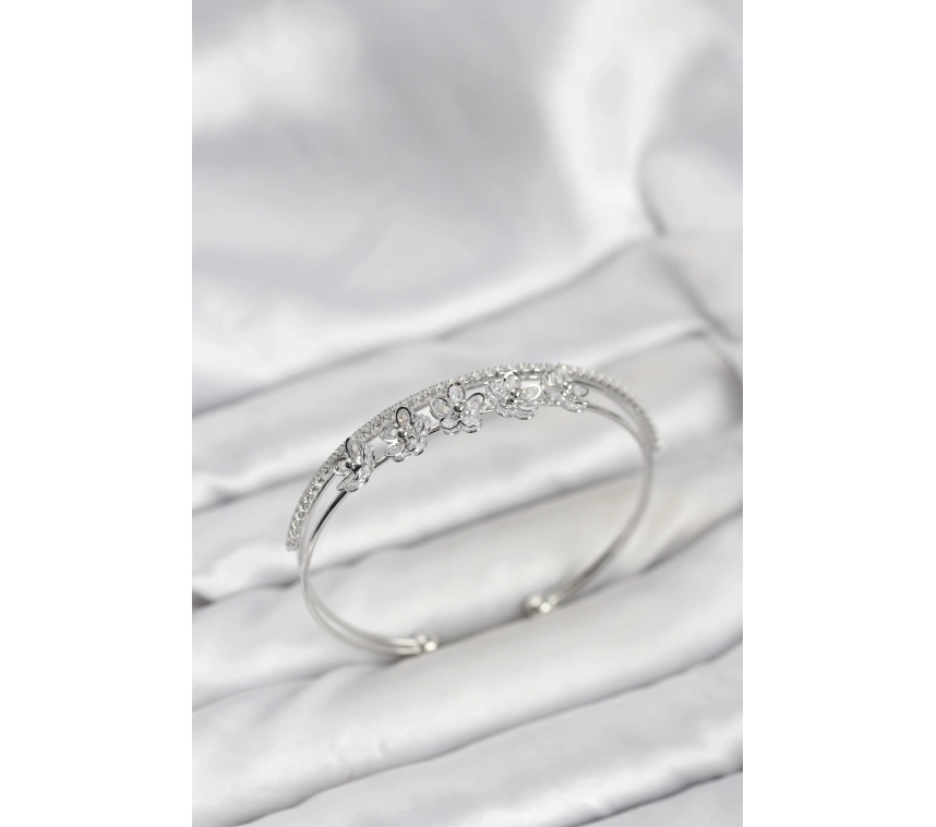 Çiçek Model Pirinç Gümüş Renk Kadın Bileklik