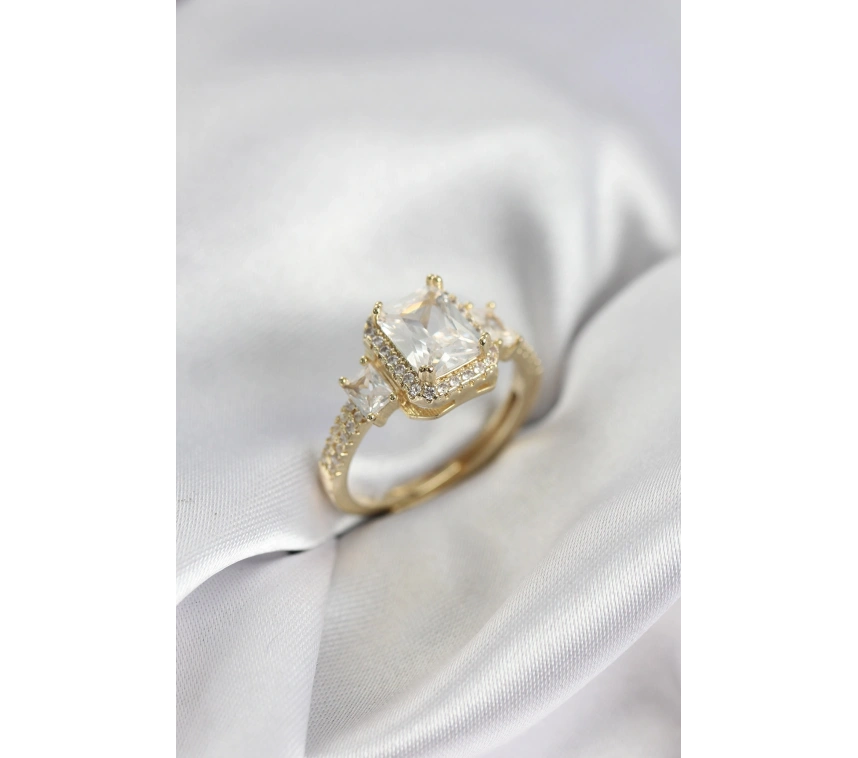 Gold Renk Kare Baget Zirkon Taşlı Tek Taş Model Kadın Yüzük