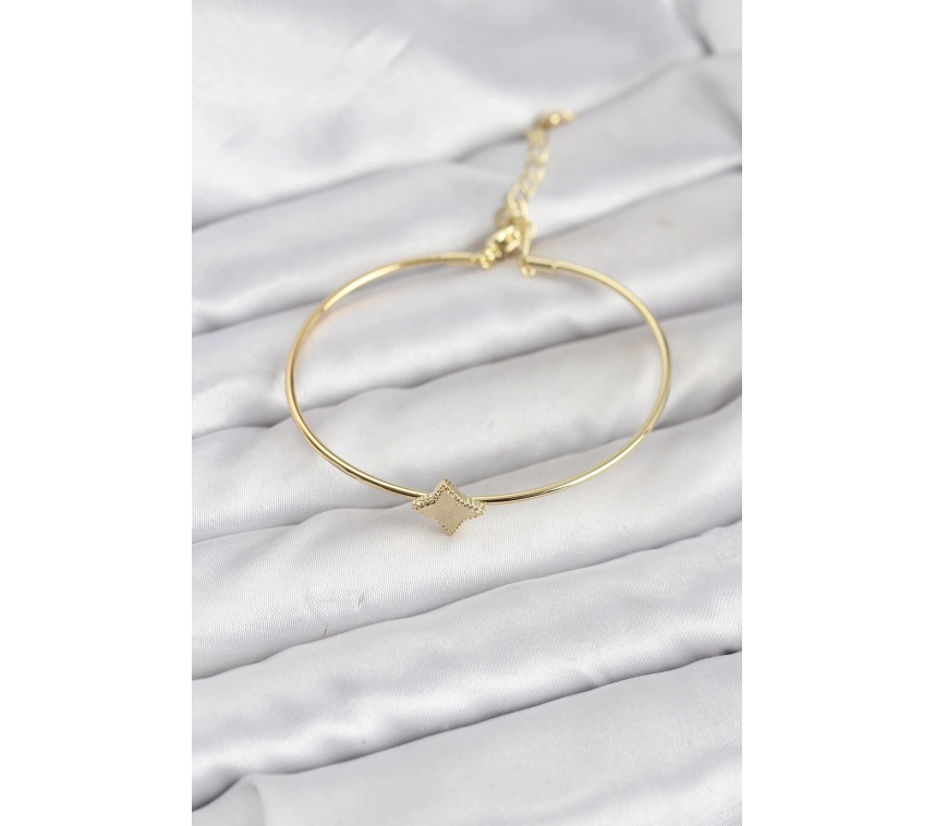 Gold Renk Pirinç Köşeli Yonca Model Kadın Bileklik