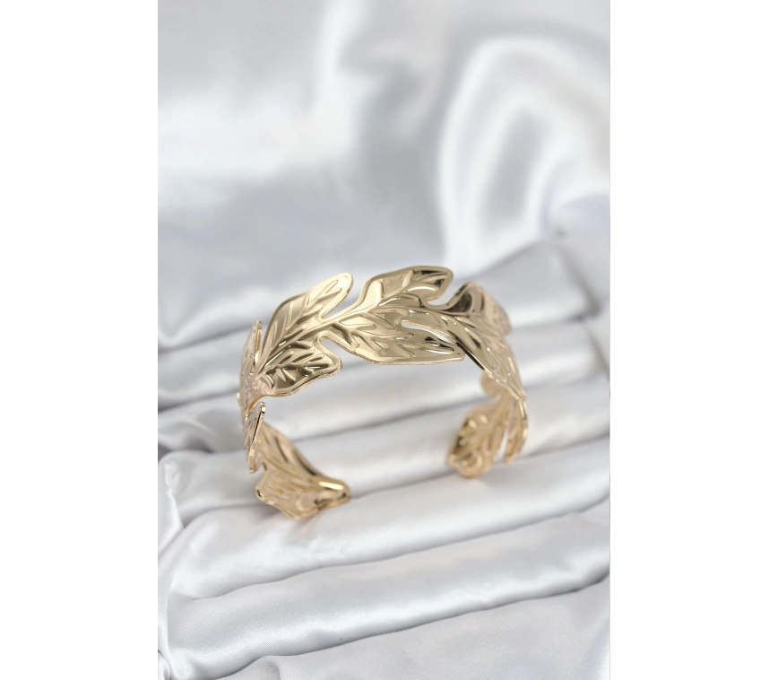 Gold Renk Pirinç Levha Yaprak Model Kadın Bileklik