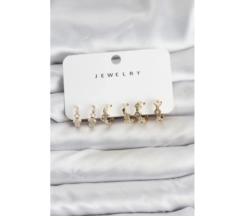 Gold Renk Pirinç Yıldız Modelli Kadın Küpe Seti