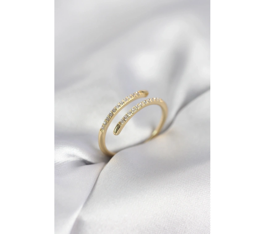 Gold Renk Yılan Kuyruk Model Zirkon Taşlı Kadın Yüzük