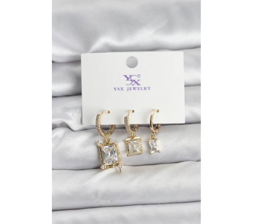 Gold Renk Zirkon Taşlı Kadın Küpe