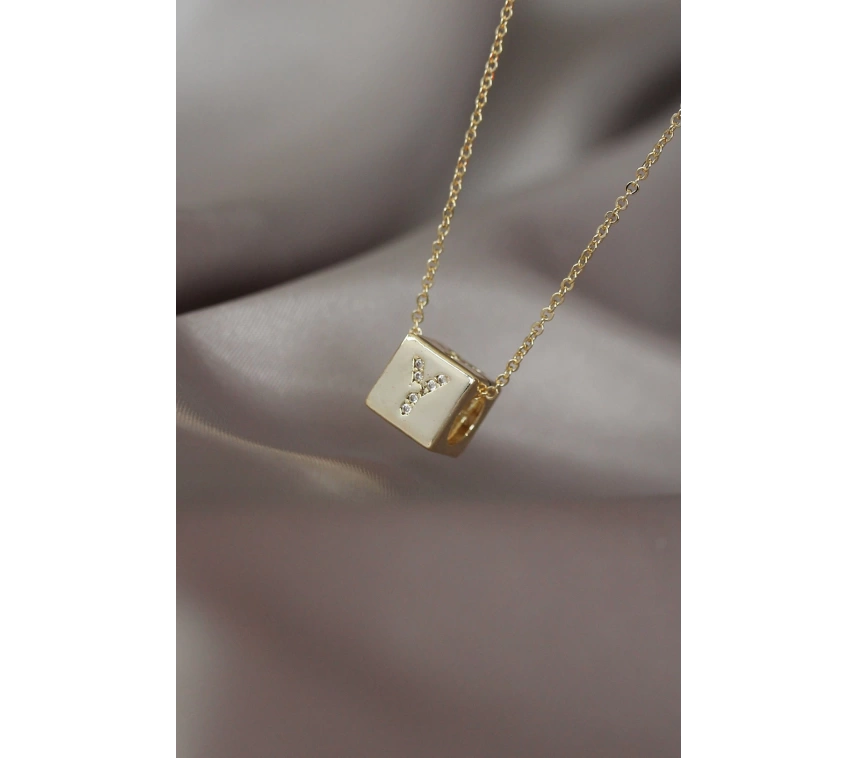Gold Renk Zirkon Taşlı Küp Model Y Harfli Kolye