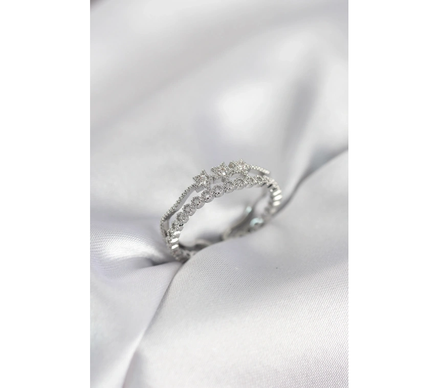 Gümüş Renk Minimal Yıldızlı Model Kadın Yüzük