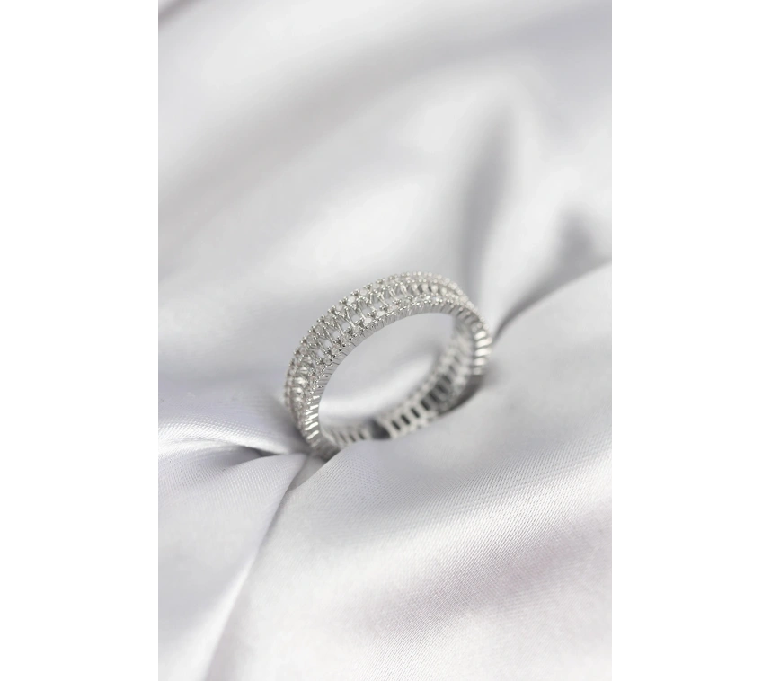 Gümüş Renk Minimal Zirkon Taşlı Kadın Yüzük