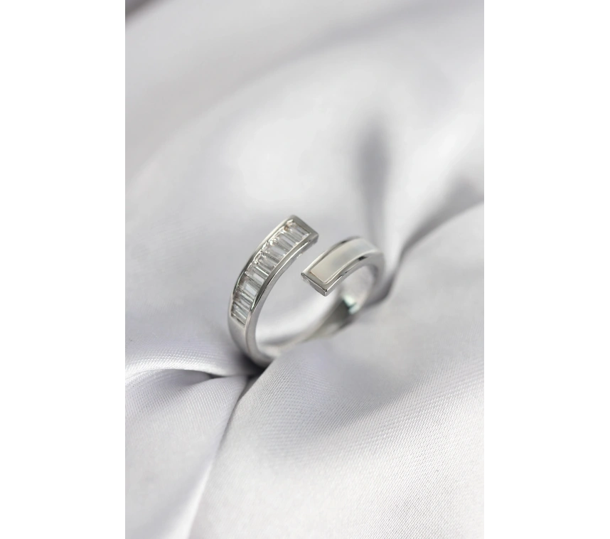 Gümüş Renk Sedefli Baget Zirkon Taşlı Kadın Yüzük