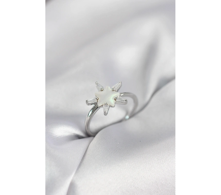 Gümüş Renk Yıldız Model Sedefli Zirkon Taşlı Kadın Yüzük