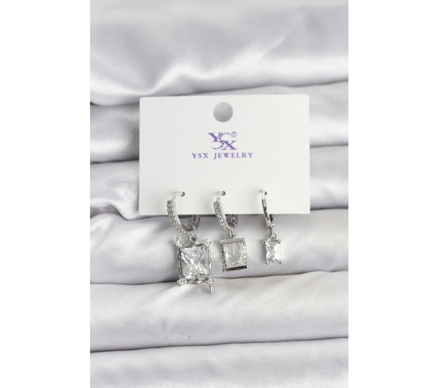 Gümüş Renk Zirkon Taşlı Kadın Küpe