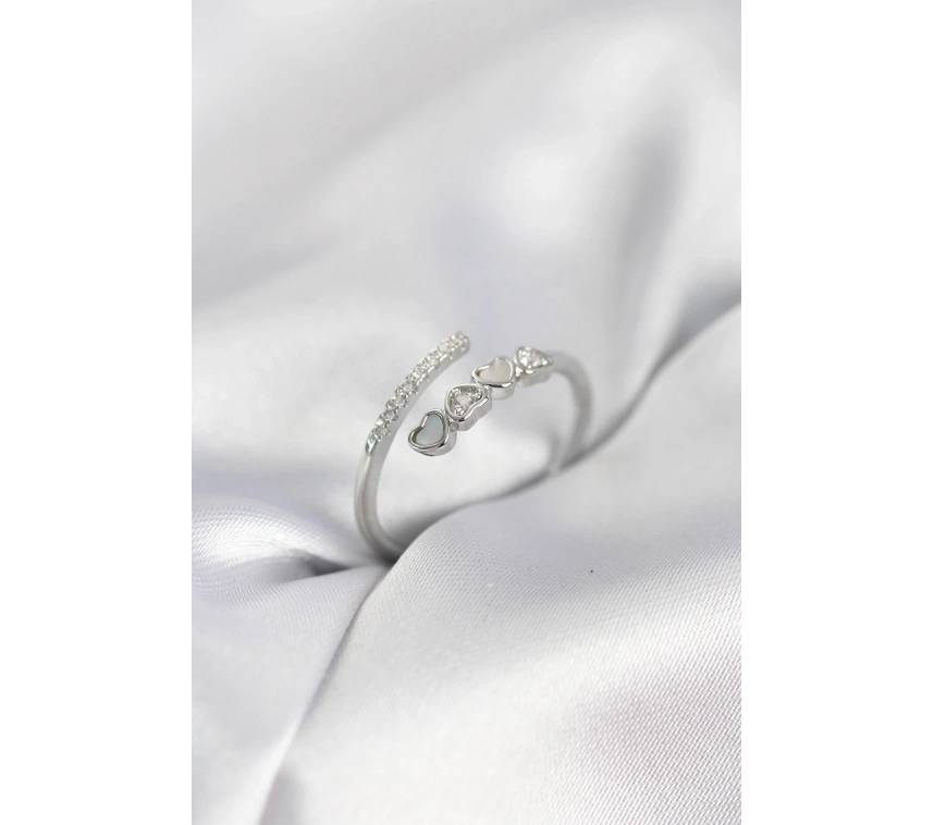Gümüş Renk Zirkon Taşlı Minimal Kalp Model Kadın Yüzük