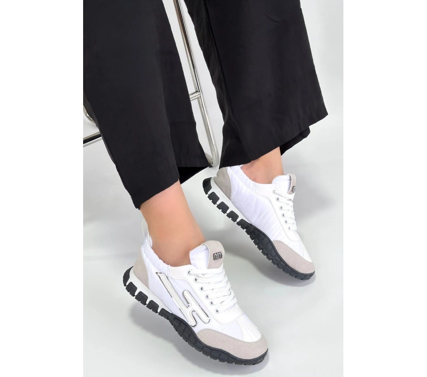 Huer Beyaz Nubuk Bağcıklı Spor Ayakkabı