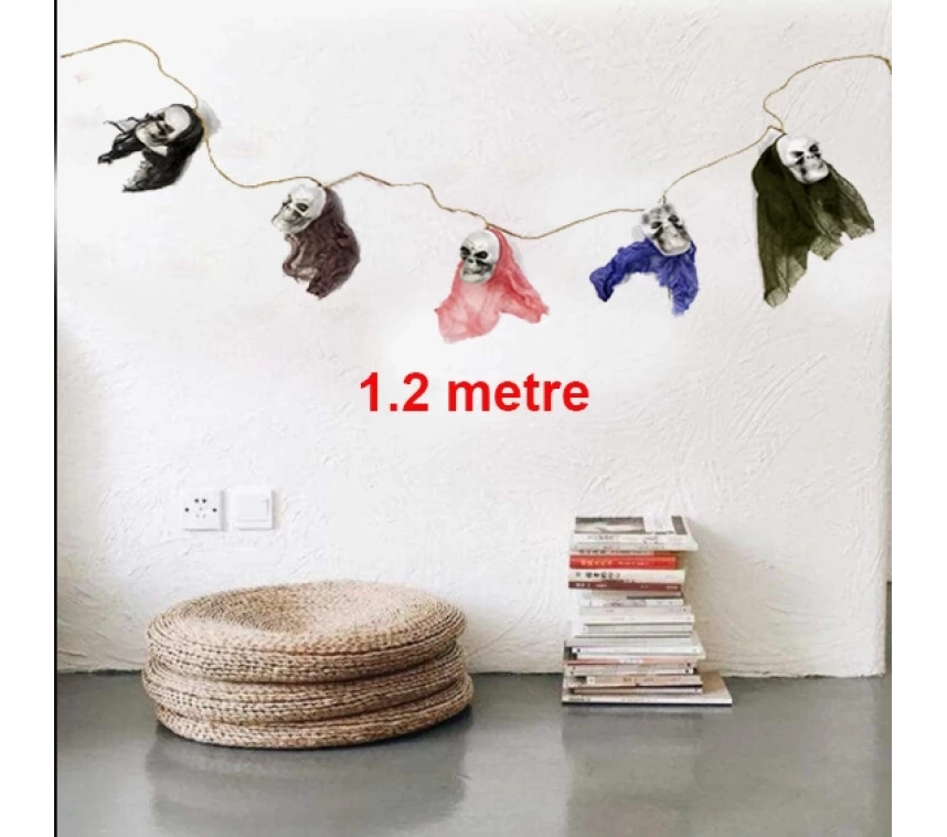 İp Üzeri 5 Adet Kuru Kafa Asmalı Süs 1.2 Metre