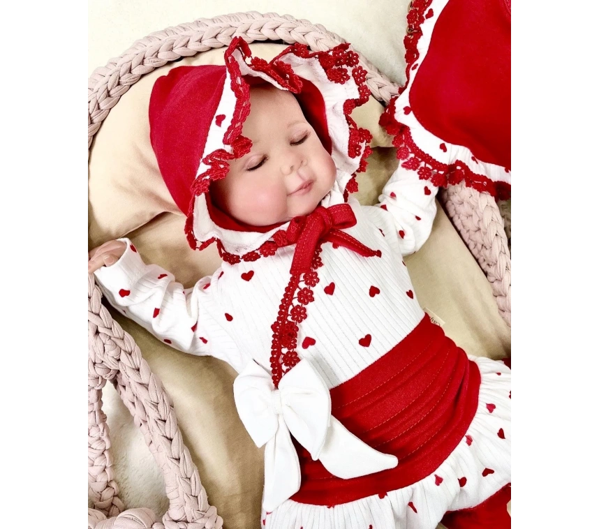 Kalp Desenli Dantel İşlemeli Hastane Çıkışı