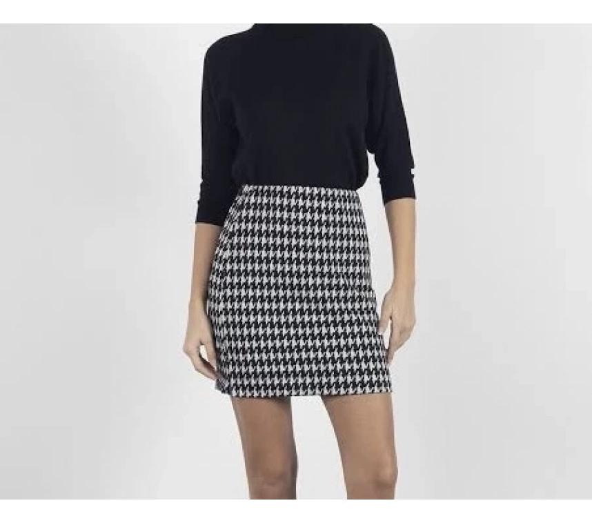 kazaayağı likralı mini etek siyahbeyaz