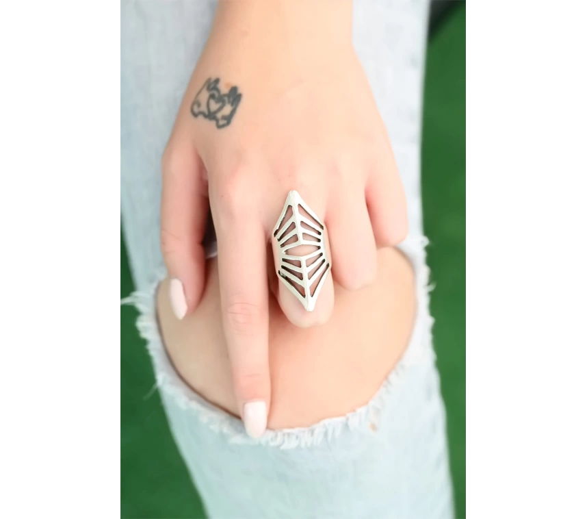 Metal Eskitme Gümüş Renk Otantik Ayarlamalı Bayan Yüzük