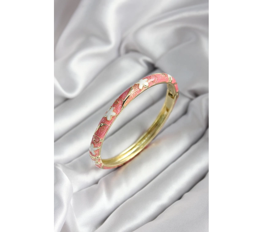 Mineli Pirinç Pembe Çiçek Desenli Gold Renk Kadın Kelepçe (çap 60 mm)