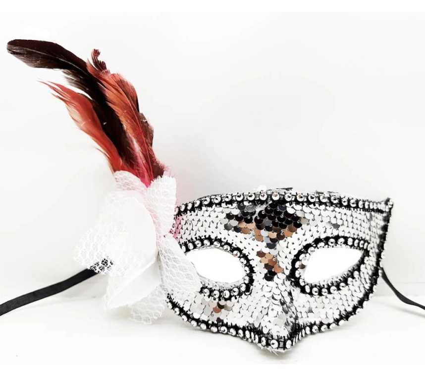 Nessiworld Gümüş Renk Yandan Tüylü Güllü Gümüş Taşlı Pullu Maske 20x22 cm