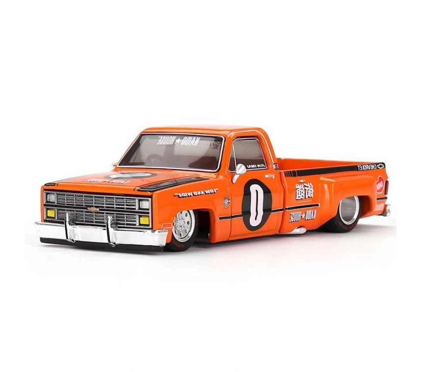 Nessiworld Mini Gt 1:64 Chevrolet Silverado Dually KAIDO WORKS V2
