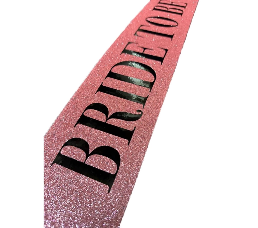 NessiWorld Pembe Üzeri Siyah Kalın Bride To Be Yazılı Simli Işıltılı Kuşak Kemer 10x80 cm