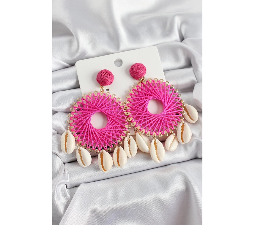Pembe Hasır Örgü Sarmal Model Sallantılı Deniz Kabuğu Detaylı Gold Renk Kadın Küpe