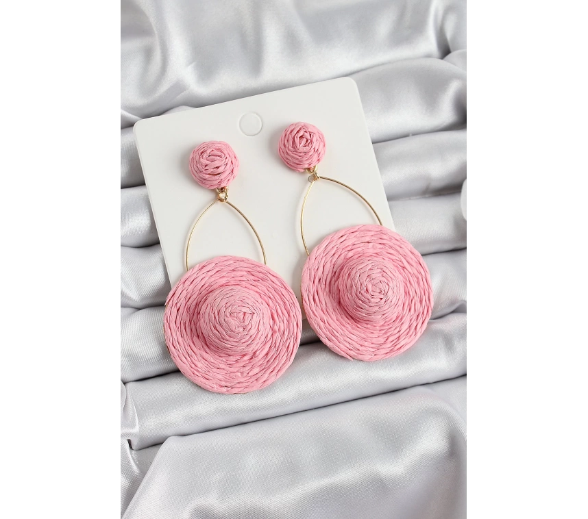 Pembe Şapka Figürlü Hasır Örgü Model Sallantılı Gold Renk Kadın Küpe