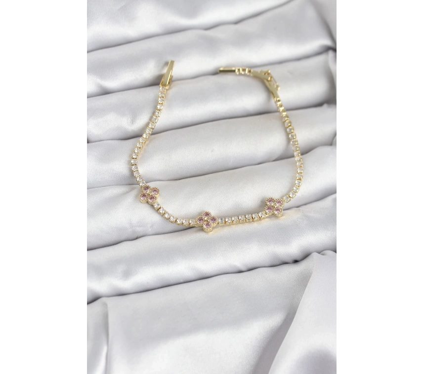 Pembe Yonca Detaylı Zirkon Taşlı Gold Renk Pirinç Su Yolu Kadın Bileklik