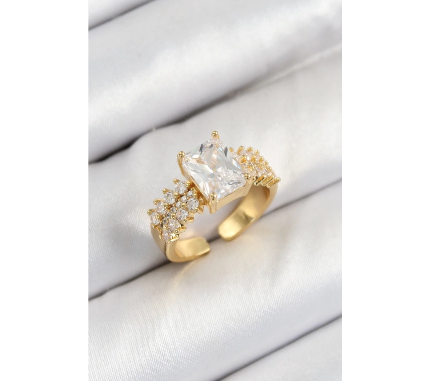 Pirinç  Büyük Zirkon Taşlı Model Gold Renk Kadın Yüzük