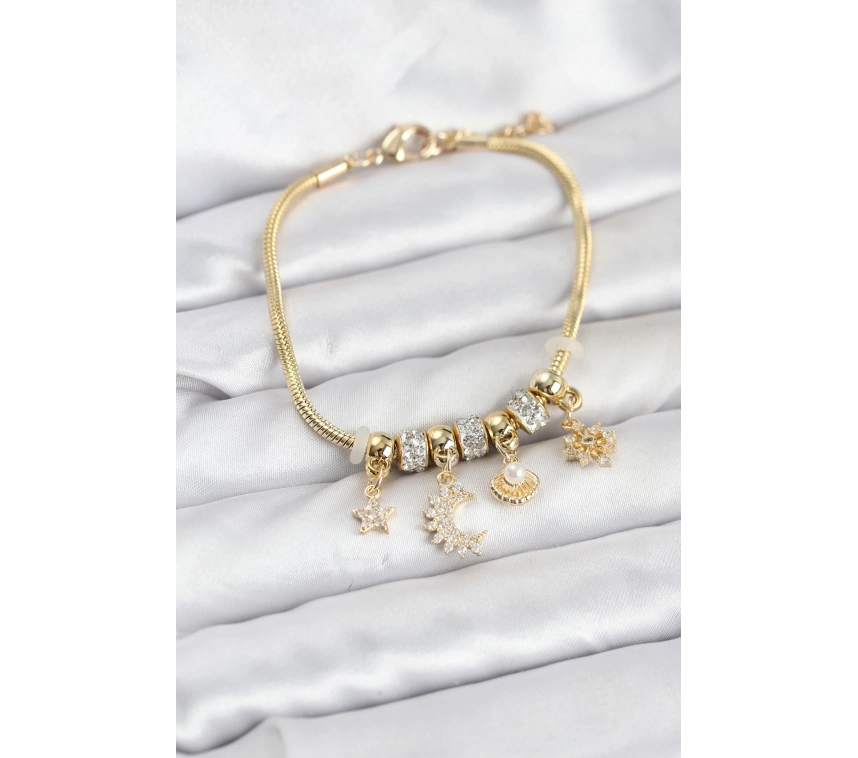 Pirinç Gold Renk Ay Charm Model Charmlı Kadın Bileklik