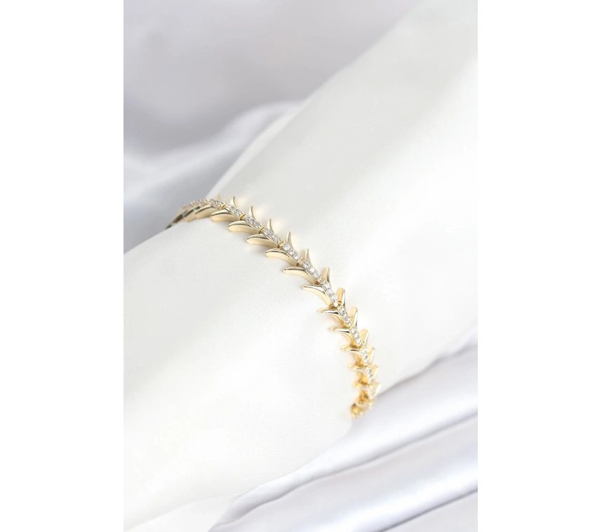 Pirinç Gold Renk Balık Sırtı Model Zirkon Taşlı Kadın Bileklik