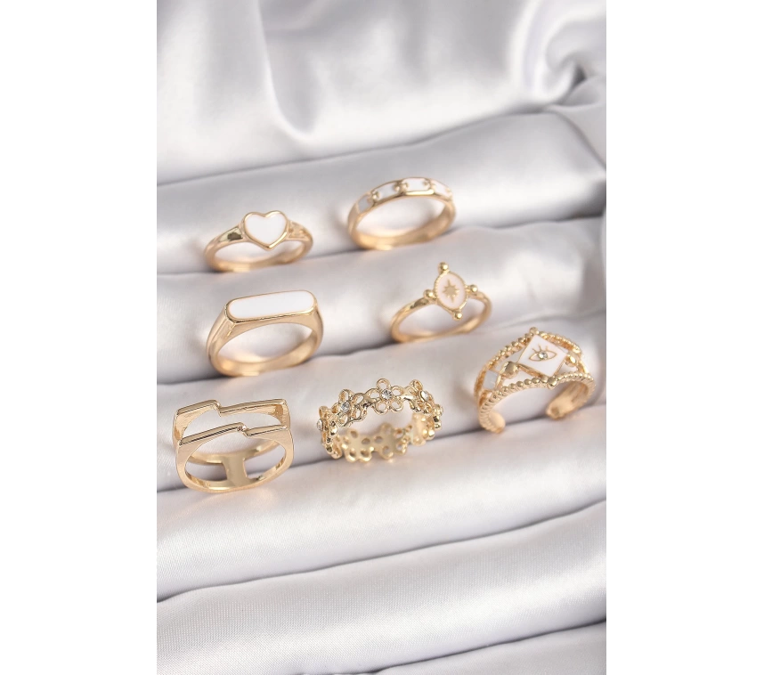 Pirinç Gold Renk Beyaz Mineli Kalp Zirkon Taşlı Çiçek Detay Kadın Yüzük Kombini