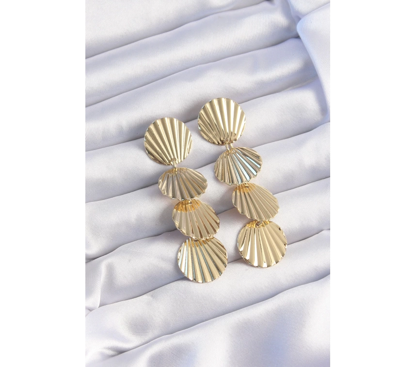 Pirinç Gold Renk Deniz Kabuğu Model Sallantılı Küpe