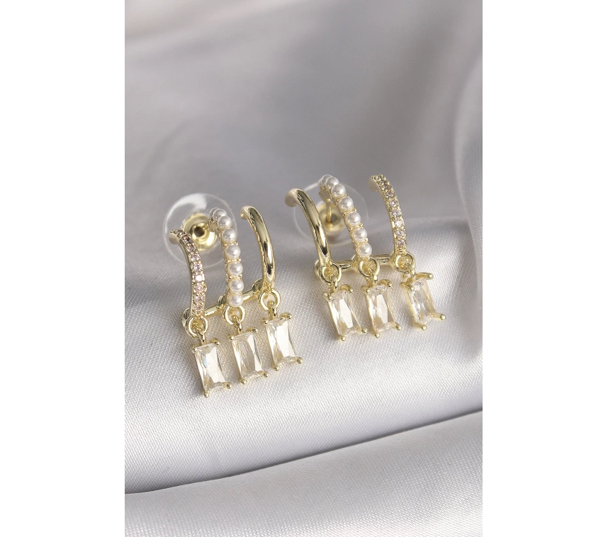 Pirinç Gold Renk İnci Detay Sallantı Zirkon Taşlı Kadın Küpe