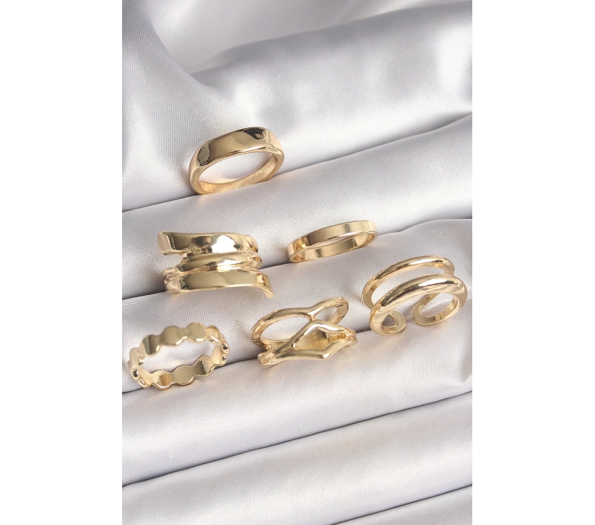 Pirinç Gold Renk İşlemeli Plaka Model 6Lı Kadın Yüzük Seti