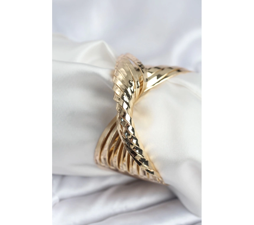 Pirinç Gold Renk Kıvrımlı Yarım Kelepçe Bileklik