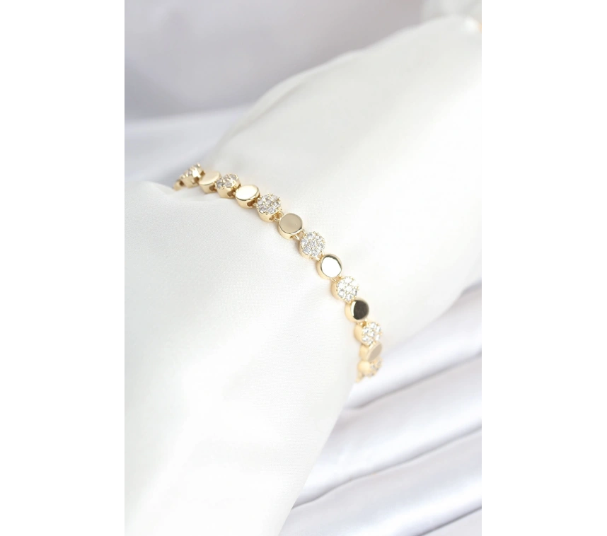Pirinç Gold Renk Nokta Model Zirkon Taşlı Kadın Bileklik