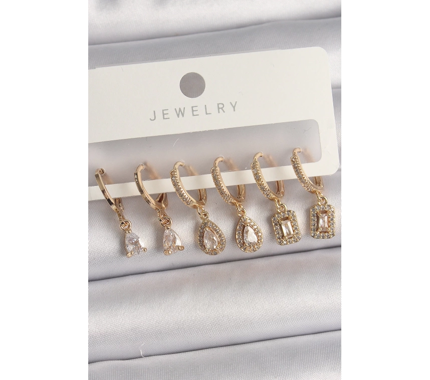 Pirinç Gold Renk Sallantı Zirkon Taşı Damla Model Kadın Küpe Seti