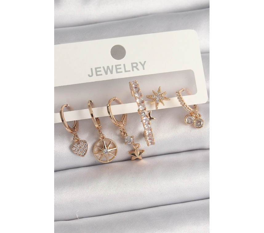 Pirinç Gold Renk Sallantı Zirkon Taşlı Yıldız Model Kadın Küpe Seti