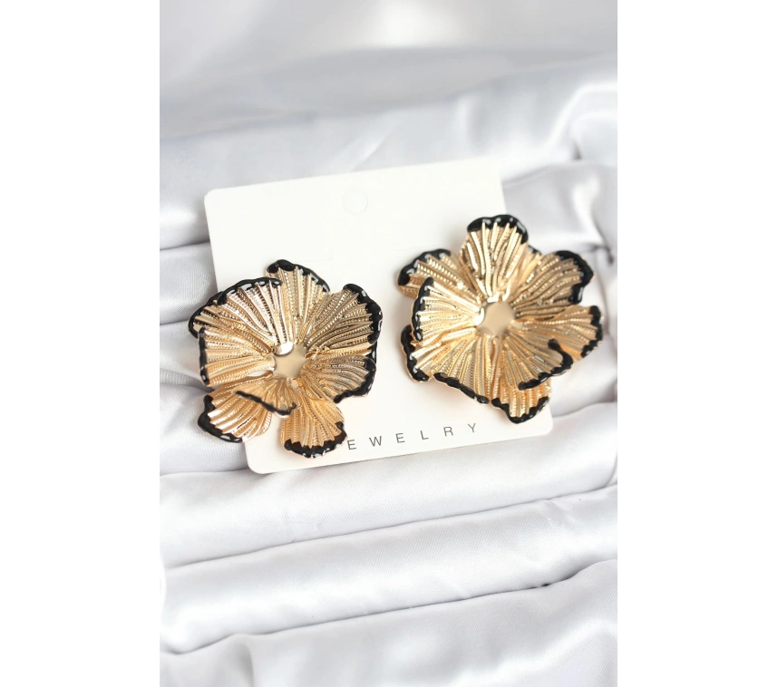 Pirinç Gold Renk Siyah Mine Detaylı Lotus Kadın Küpe