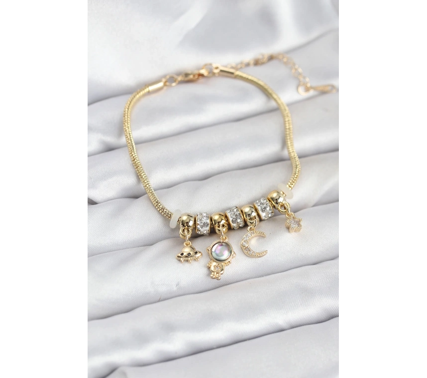 Pirinç Gold Renk Uzay Tema Charmlı Kadın Bileklik