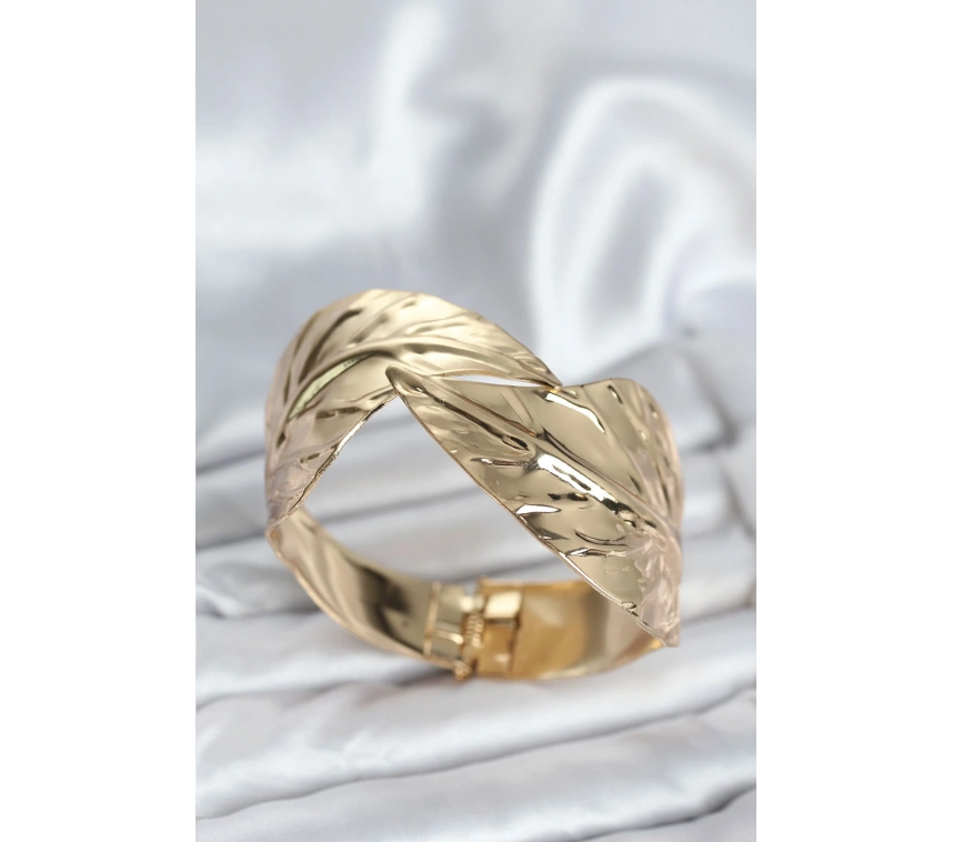 Pirinç Gold Renk Yaprak Model Kadın Bileklik