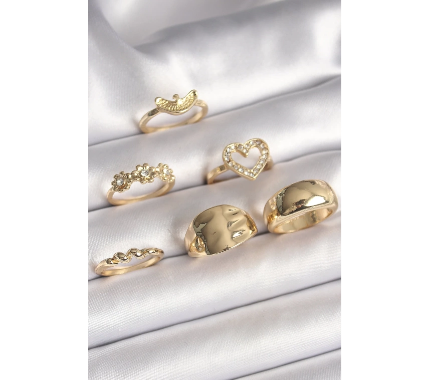 Pirinç Gold Renk Zirkon Taşlı Kalp Figür Çiçek Detay 6Lı Kadın Yüzük Seti