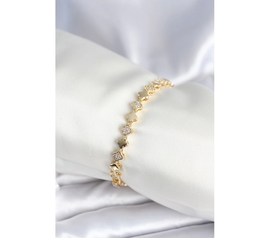 Pirinç Gold Renk Zirkon Taşlı Yonca Model Kadın Bileklik