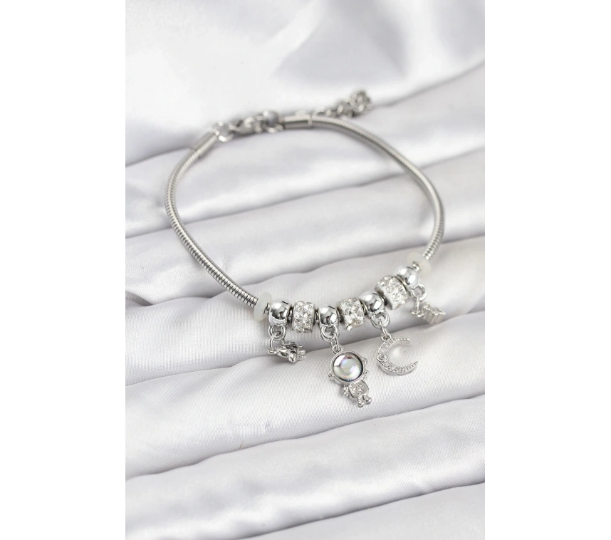 Pirinç Gümüş Renk Uzay Tema Charmlı Kadın Bileklik