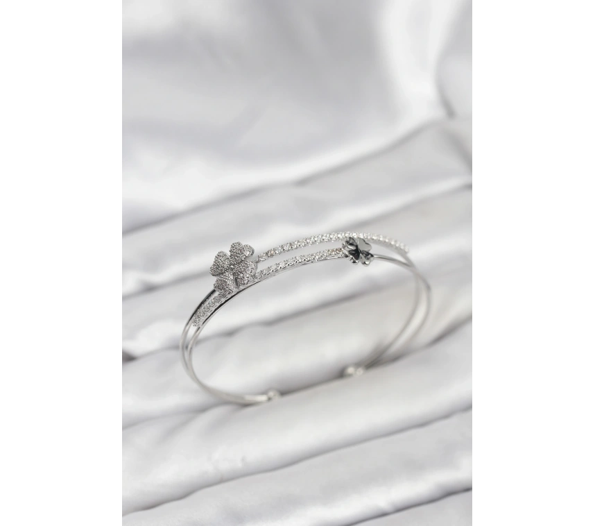 Pirinç Gümüş Renk Yonca Model Kadın Bileklik