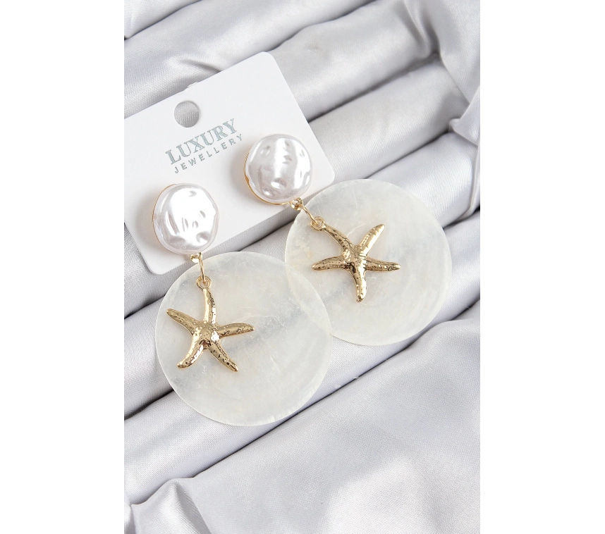 Pirinç İncili Deniz Kabuğu Figürlü Sedef Model Gold Renk Kadın Küpe