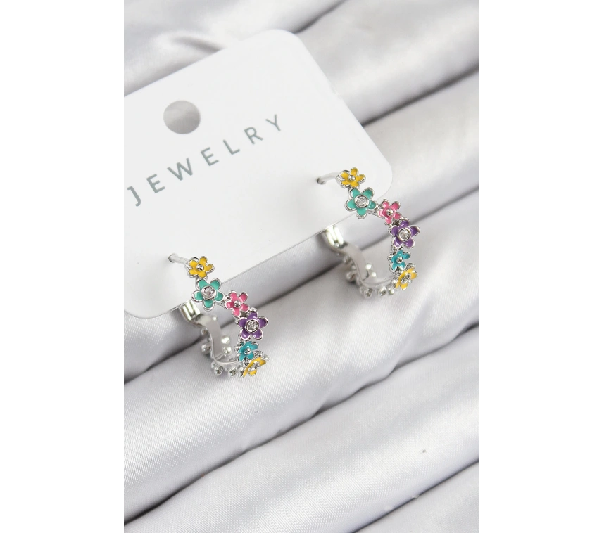 Pirinç Renkli Papatya Model Gümüş Renk Kadın Küpe