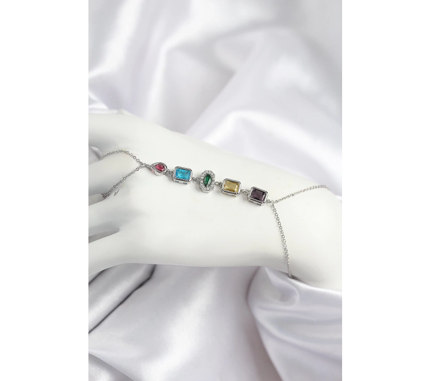 Pirinç Renkli Zirkon Taşlı Model Gümüş Renk Şahmeran