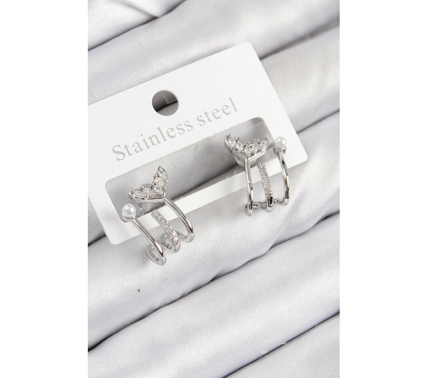 Pirinç Zirkon Taşlı İnci Detaylı Balık Kuyruğu Model Gümüş Renk Kadın Küpe